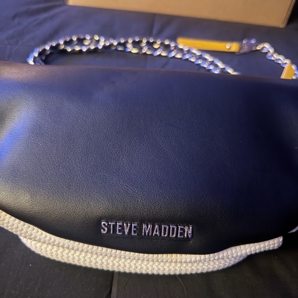 Steve Madden White and Purple BeltBag with Red Accents - Picture 5 of 8